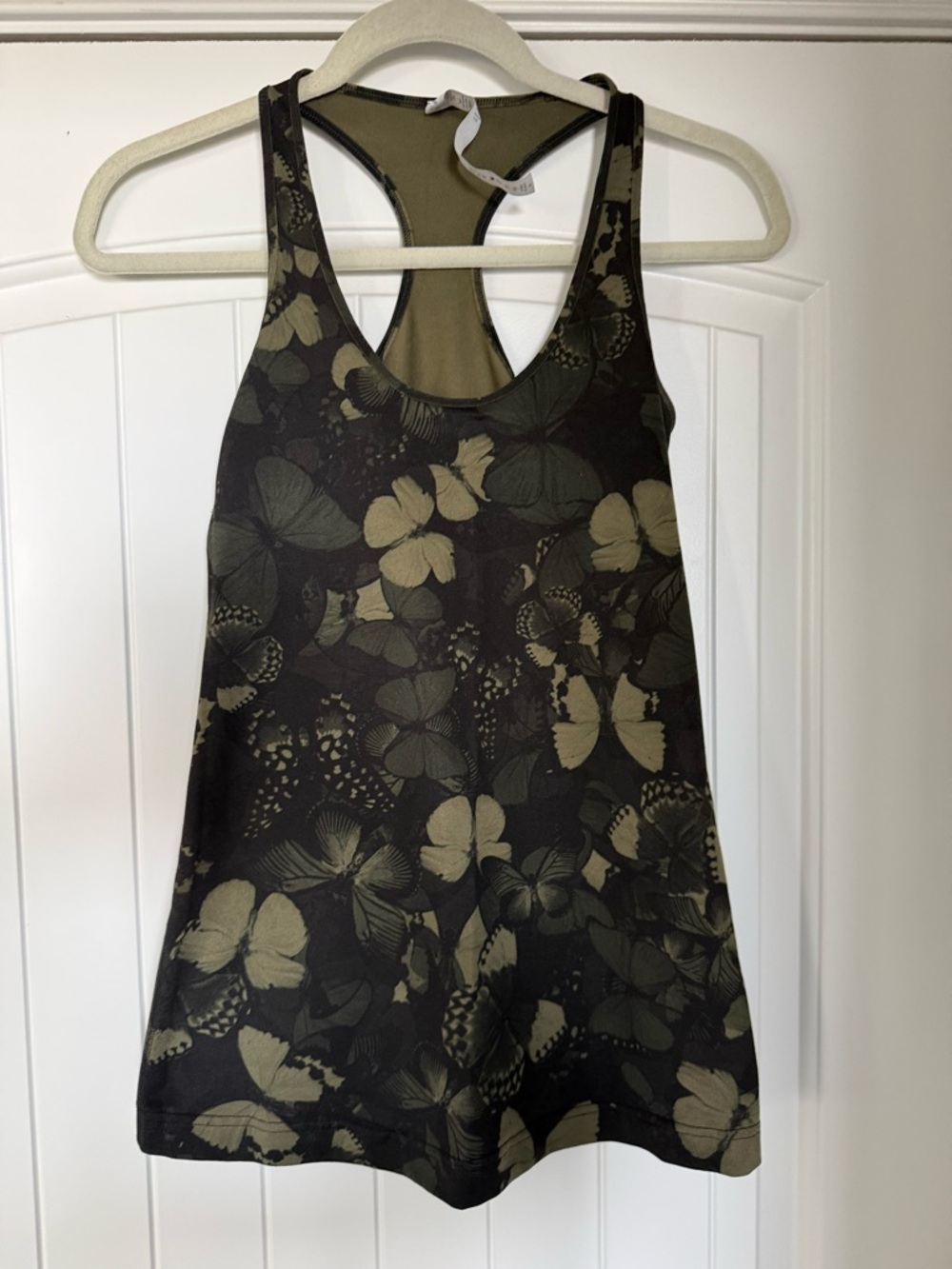Lululemon fitted tank